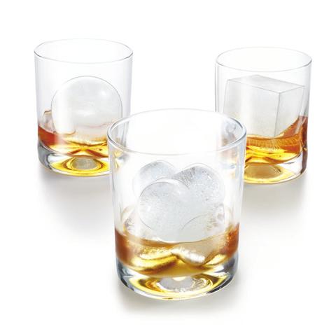 Add your choice of ice to any beverage and the ice will melt at a slow, even rate in any glass.
