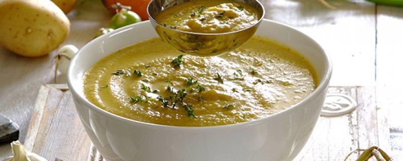 Roast Chicken Soup Friday 26th May COOK TIME PREP TIME 00:40:00 00:35:00 A homemade chicken soup is simply irresistible treat your family to this delicious, heart warming soup! INGREDIENTS 1.