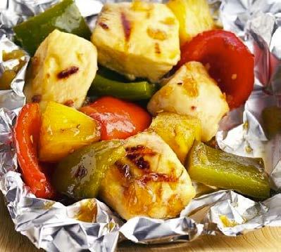 FOIL PACK / cup pineapple preserves tablespoons packed brown sugar tablespoon soy sauce /4 teaspoon crushed red pepper 4 boneless skinless chicken breasts, cut into -inch cubes ( lb) medium red bell