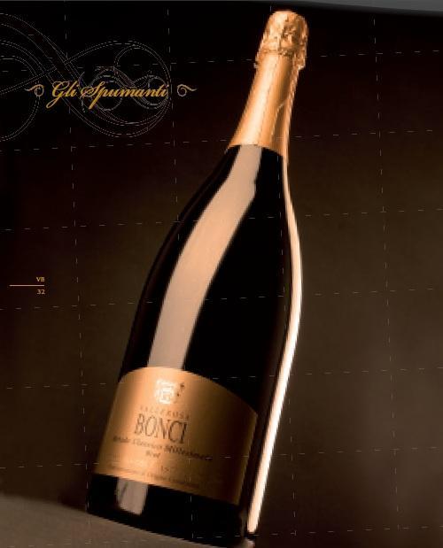 SPUMANTE BRUT Charmat Brut sparkling wine, product obtained from grapes grown in Contrada Pietrone, selected and made into wine before maturing, using the most updated techniques, but still