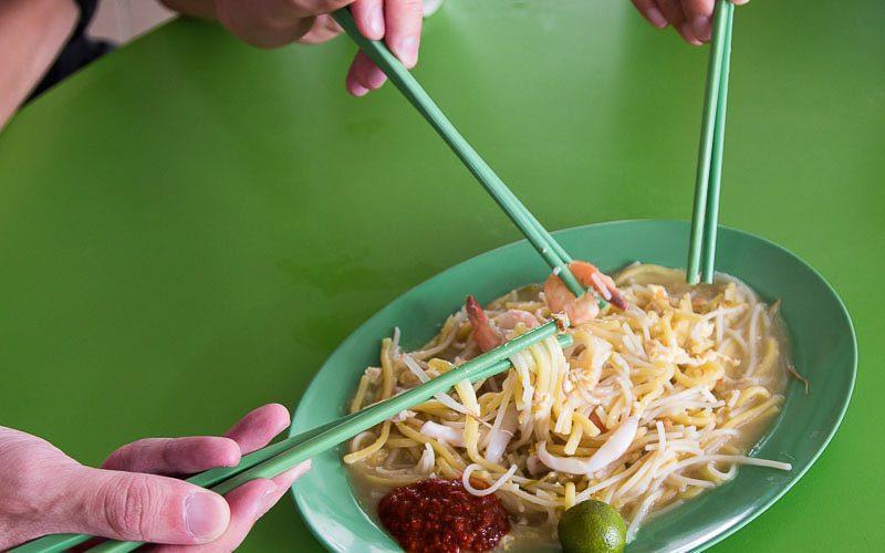 2. Make Hawker Recommendations to Your Friends So you ve found a really good spot for hokkien mee.