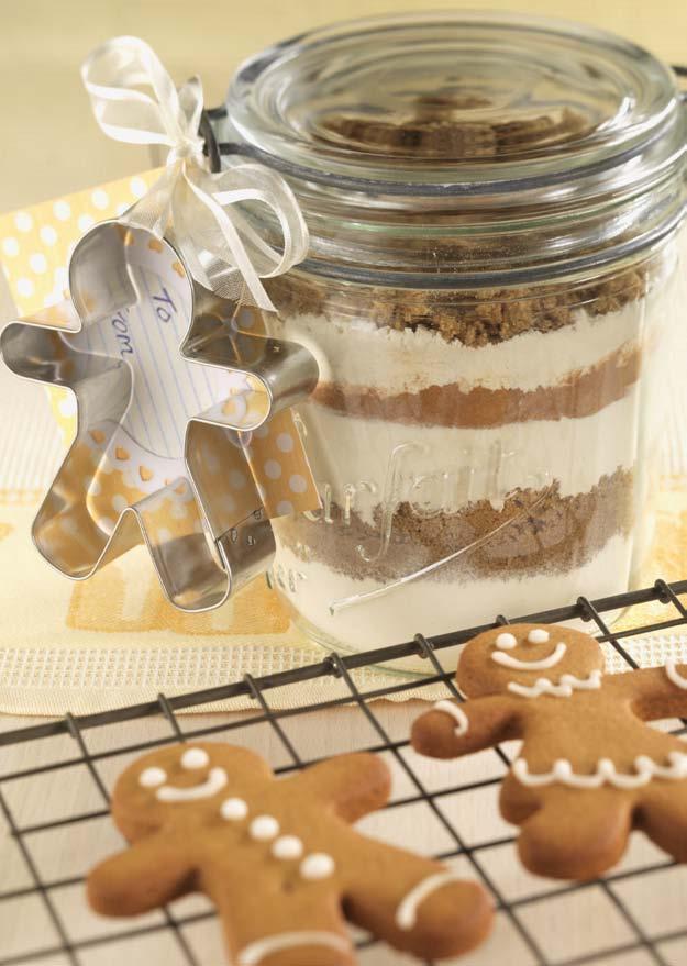 GINGERBREAD PEOPLE Gift Jar DRY 2 ½ cups plain flour ½ cup Chelsea Soft Brown Sugar 1 Tbsp ground ginger 1 tsp mixed spice 1 tsp baking soda WET