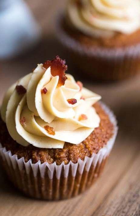 serves 11 MAPLE BACON GLUTEN FREE CUPCAKES FOR THE CUPCAKES: with bacon buttercream PREP TIME: 20 mins COOK TIME: 40 mins 8 Slices of Zaycon Foods Fresh Premium Hickory Smoked Bacon, fat reserved and