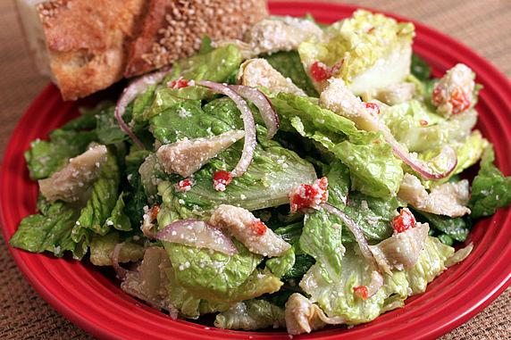 10 Everyday Italian Tossed Salad TheYummyLife.com This salad is similar to the one served at The Pasta House Company in St. Louis. It's good paired with any meal, not just Italian food.