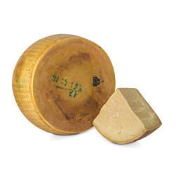Parmigiano Reggiano DOP Type of Milk: Raw Cow s milk Taste: dolce, round and full bodied; Code: CW0001-VA with long notes of hay and grass Producer: Collecchio (PR) - Emilia Romagna Origin: Italy,
