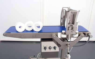 DIVERSITY WITH THE MULTIFUNCTIONAL SE 442 CUTTING UNIT PRODUCTION PROCESS The SE 442 cutting unit divides dough in conjunction with a VF 600 B portioning machine.