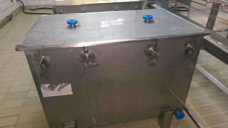 Sealing of lid with latch-keys Cheese manufacture Ripening room (20 o C): 8 days Cold room (1 o C):