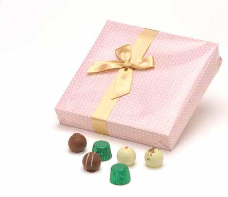 16-PIECE PINK GIFT-WRAPPED BOX The perfect pre-wrapped gift, filled with a range of the