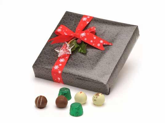 16-PIECE GREY GIFT-WRAPPED BOX Ideal as a Christmas gift, this collection includes a