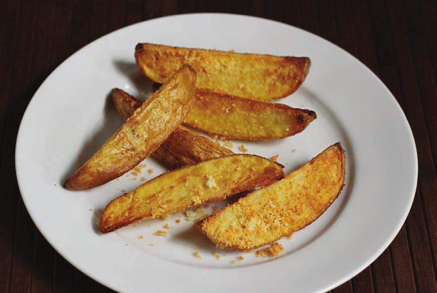 APPETIZERS Smoked Paprika and Parmesan Potato Wedges SERVES 4 Wash the potato and cut it into 6 wedges. Put the wedges in a bowl and drizzle with olive oil.