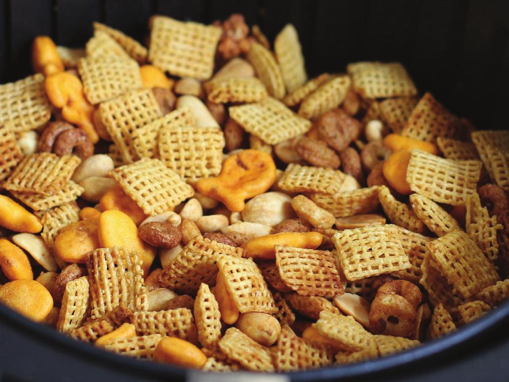 YIELD 2 QUARTS COOKING TIME 15 MINUTES 2 TABLESPOONS BUTTER, MELTED 1 TABLESPOON WORCESTERSHIRE SAUCE PINCH OF SALT 6 CUPS MIXED CEREALS 1 CUP SMALL CHEESE CRACKERS OR PRETZELS 1 CUP PEANUTS Snack
