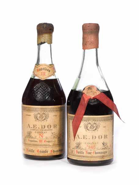 338 337 335 Bonaparte Brand Cognac Fine Champagne 20 years old B. Leon Croizet, Saint-Meme, Cognac, France Circa late-1930 s. Some scuffs to label.