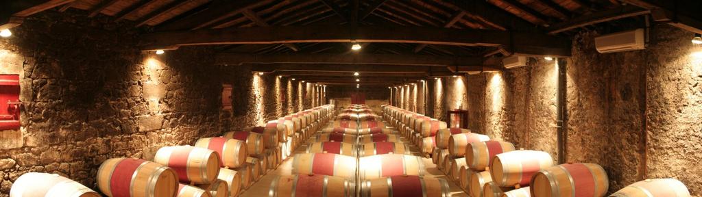 Since 2008, 25% of the Château Boutisse wine is vinified directly in new oak barrels of 500 L.