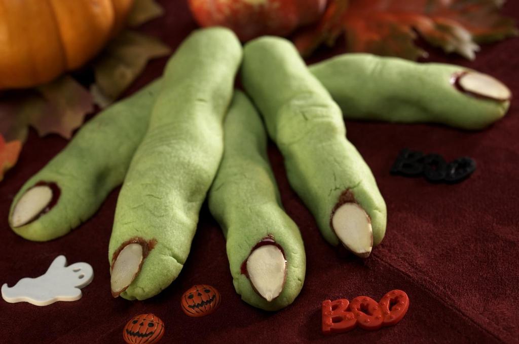 Frightful finger cookies 1 cup butter, softened 1 cup powdered sugar 1 egg 1 teaspoon almond extract 1 teaspoon vanilla extract 2 3/4 cups flour 1 teaspoon baking powder 1 teaspoon salt 1/4 cup