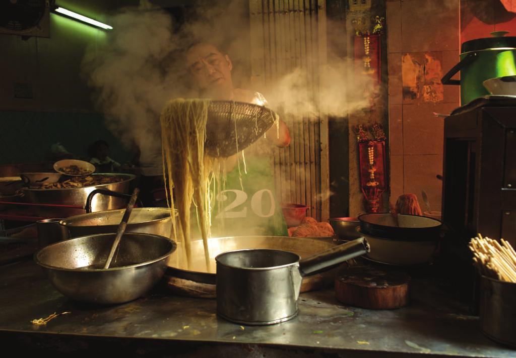 unit 5 Food A noodle chef at a street café in Chinatown, Thailand Photo by Dean McCartney FEATURES 58 Famous for food We look at famous dishes from around the world 60 Food markets Why food markets