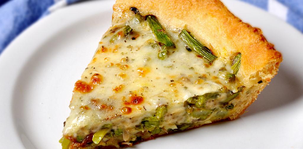 ASPARAGUS MUSHROOM QUICHE MAKES 8 SERVINGS 1 can crescent rolls 2 teaspoons prepared mustard 1-1/2 pounds fresh asparagus, trimmed and cut into 1/2-inch pieces 1 medium onion, chopped 1/2 cup sliced