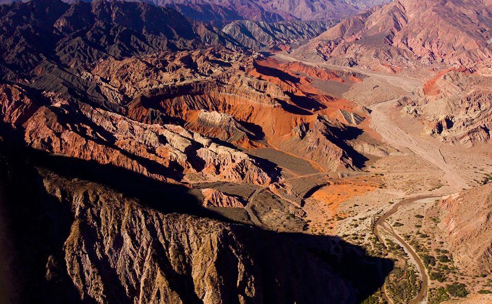 Salta from the Sky Enjoy of an unforgettable flight above the amazing landscapes of the Calchaqui Valley. Price per person: USD 250.- + 21% VAT (3 people base) Price per person: USD 500.