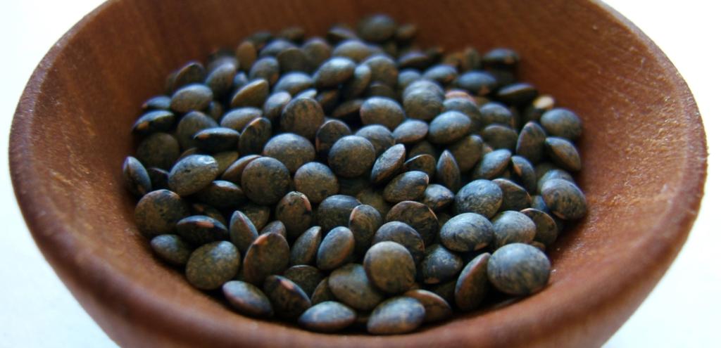 Photo Credit: flickr.com/photos/wordridden Photo Credit: flickr.com/photos/ciat Lentils What is it? Lentils are legumes (meaning that the seeds grow in a pod), similar to beans.