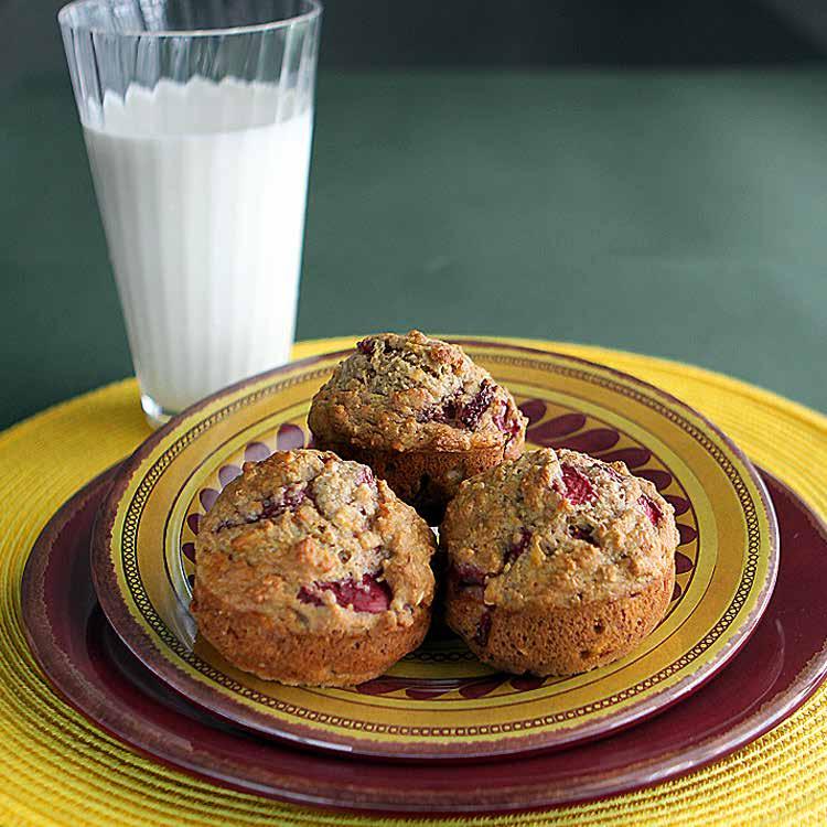 Breads A Harvest of Recipes with USDA Foods Banana Berry Muffins These moist muffins have a fruity flavor and are full of whole grain goodness. Serve them anytime.