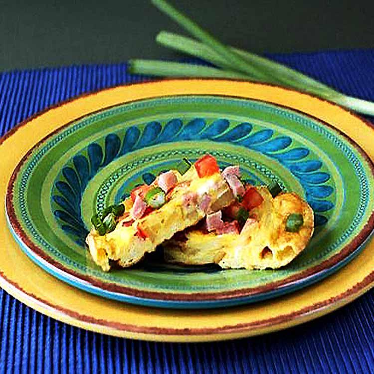 Breakfast A Harvest of Recipes with USDA Foods Green Onion Omelet In the spring, in areas where they grow, wild onions can be used in place of green onions. Yellow or white onions work as well.
