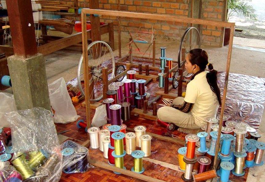 ARTISANS - skilled workers who made things a.