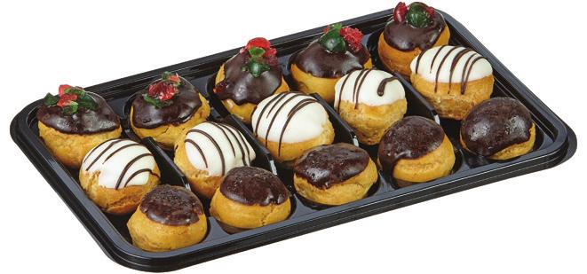MOUSSE AND CUPCAKE PLATTER An exciting assortment of chocolate and