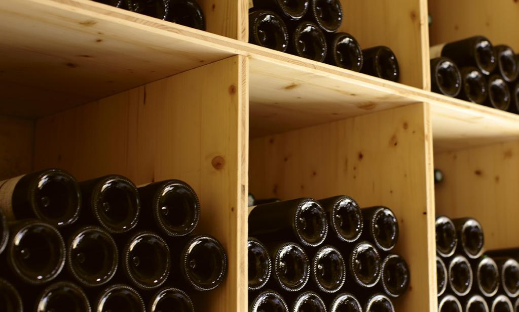 It is made up of a selection of around 100 references sourced from the seven great wine