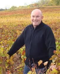Francis then spent 17 years at Douhairet Porcheret in Monthelie before starting his own domaine. Francis is very much about quality and tradition.