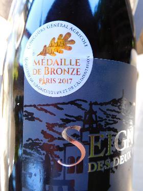 Following the enthusiastic reception of the Saint Saturnin Blanc de Blancs (brut méthode traditionelle, that is made the champagne way) we have again brought in a larger supply we finally have our