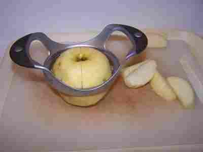 If you do not have a sieve/strainer, use a vegetable peeler or a paring knife to peel the pears.