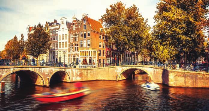 Discover Amsterdam Why stay in your meeting room when you re in Amsterdam?