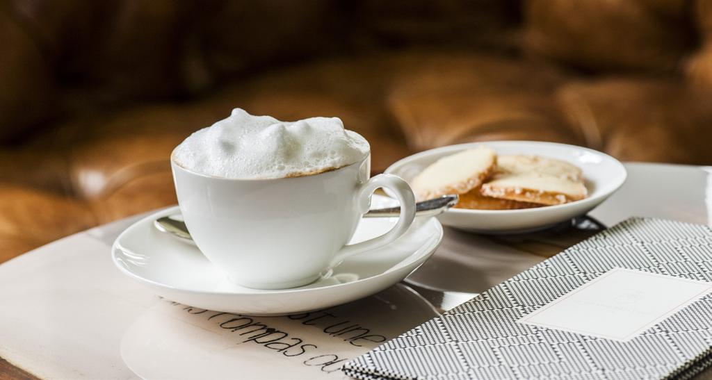 HOT DRINKS Coffee / Espresso Cappuccino Portion tea Irish Coffee Glühwein Hot chocolate