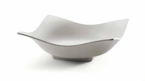 SERVING BOWLS & PLATES MIX AND MATCH TO CREATE A CUSTOM LOOK Ivory Large Round Melamine Bowl 10.4 x 10.4 x 3.5 in 26.5 x 26.5 x 8.