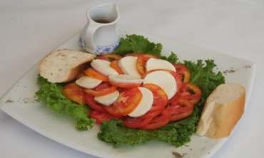 SALAD Fresh succulent Salads served with Bread 200 Mixed Garden Salad - Iceberg Lettuce, Tomato, Carrot, Onion & Cucumber 150