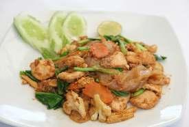 333 Tom Kha Chicken 338 Noodle Soup Chicken 341 Gaeng Shuet Minced Pork