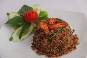 Chilli & Basil Leaves 464 -Chicken 160 466 -Beef 180 465 -Pork 160 467 -Prawn 180 Kaow Pad Pra Naeng - Fried Rice with