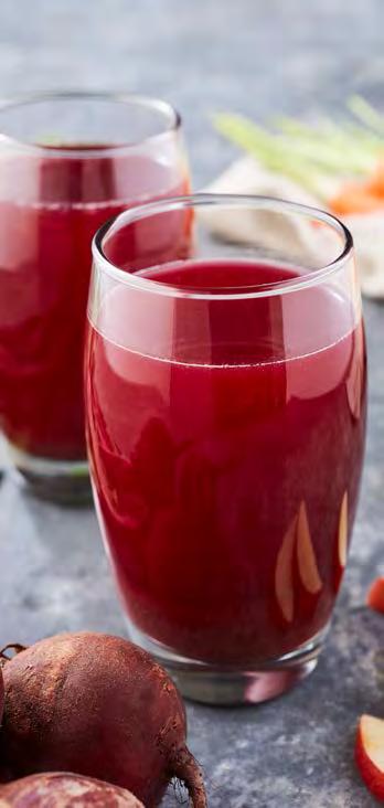 CARROT BEET APPLE JUICE MAKES -2 SERVINGS In order, combine water, carrot, beet, apple, ginger and ice in the blender jar. Secure lid and turn dial to Speed. Slowly increase speed to Max.