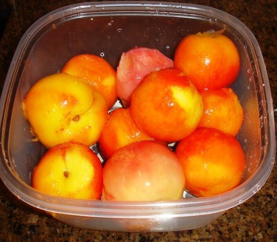 Cut the peaches in half, or quarters or slices, as you prefer!