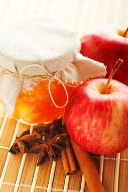 Pumpkin apple butter fragrance will put you in the mood for the holidays with top notes of orange, apple, pear, pineapple, and