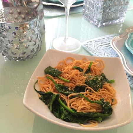 Spaghetti and Spinach 1/3 cup of cooked whole wheat spaghetti 1 cup of spinach ½ cup of mushrooms 1 teaspoon of oil 3 minced garlic cloves Cook spinach stove top over medium heat with non fat cooking