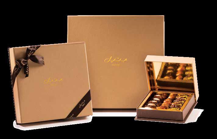 OAK SQUARE COLLECTION Modern gift boxes with a wooden optic finish CONTENTS SMALL MEDIUM