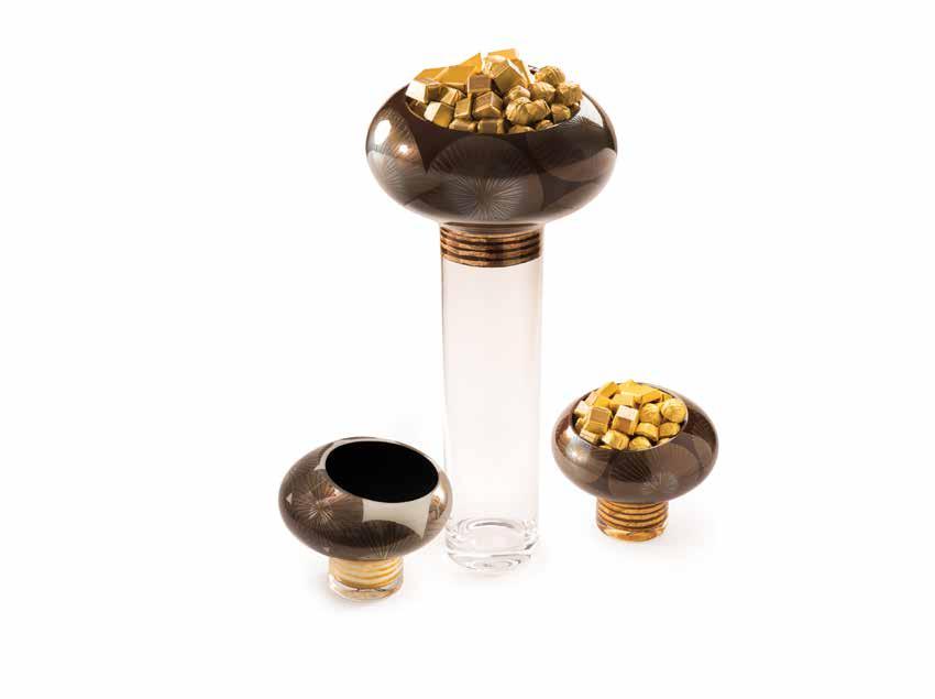 BERRY COLLECTION Exclusive gold and brown glass vases in a modern design SMALL