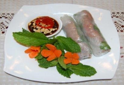 fish sauce Contains rice-vermicelli, green salad, mint or basil, celery, and one of