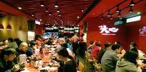 It is now the largest Thai noodle chain restaurant in Taiwan with a highest record of 16 table turnover per day.
