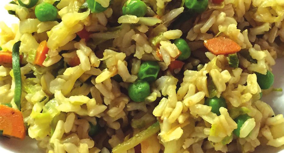 CHICKEN AND VEGETABLE FRIED RICE Serves 2 Serving Size: 2½ cups Prep Time: 15 minutes Cook Time: 10 minutes Total Time: 25 minutes 2 tablespoons olive oil, divided 1 cup boneless, skinless chicken