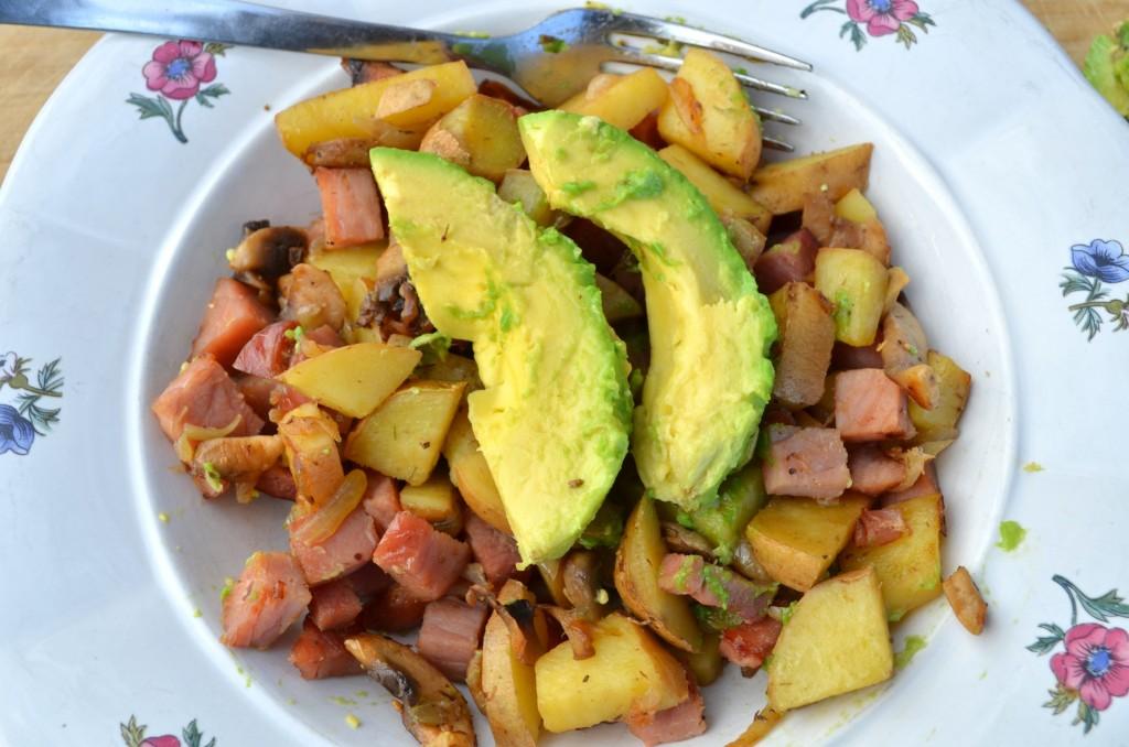 Ham Stir-Fry Breakfast Servings 2 Total Time: 20 minutes Cook Time: 20 minutes Calories 413 Carbohydrate 25g Protein 27g Fat 25g 1 tablespoon(s) coconut oil 1/ 4 medium onion(s), yellow diced 4