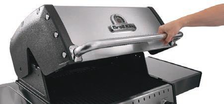 The cast aluminum end caps retain heat for even, effi cient cooking and are built to last.
