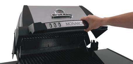 All Monarch models come with a Therma-Cast aluminum cookbox and a stainless steel insert.