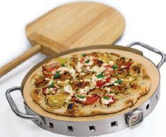 This helps to cook the wings without sticking to the grids and the pan prevents fl are ups. 69815 STONE GRILL SET The Broil King Imperial pizza stone features a high grade 1.