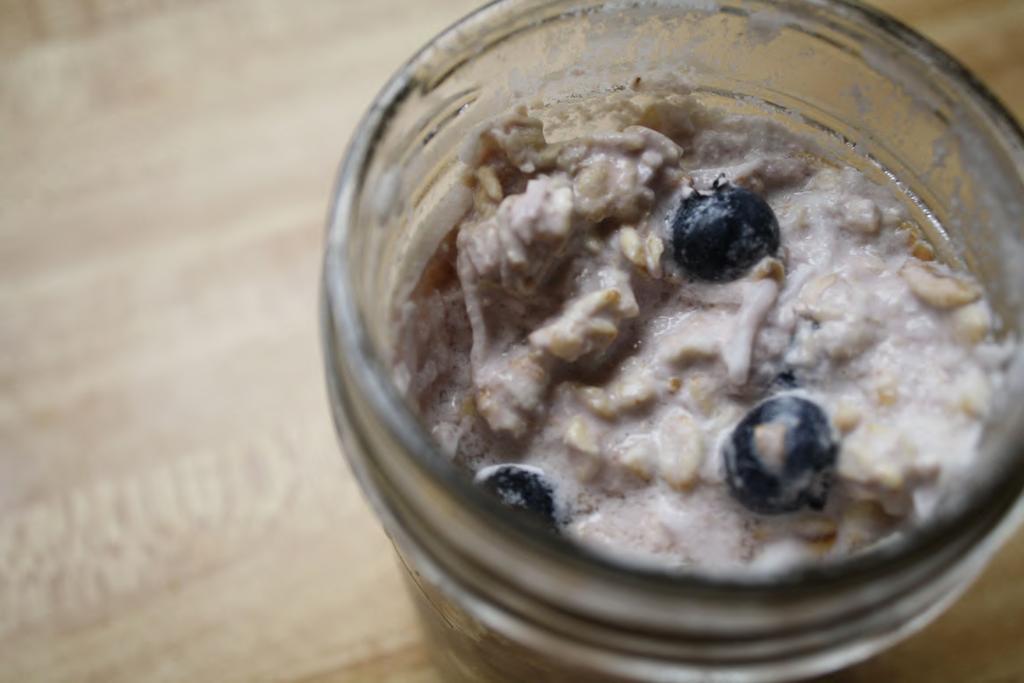 BLUEBERRY OVERNIGHT OATS 1 ½ cup FF Greek Yogurt ¼ cup oats ¼ cup berries 1 tsp vanilla extract 2 stevia packets Mix Greek Yogurt with vanilla and stevia in one bowl In separate